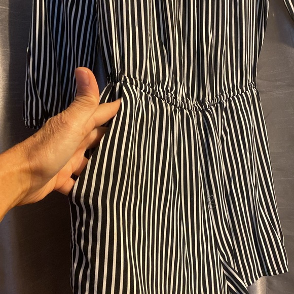 Striped romper - Picture 2 of 4